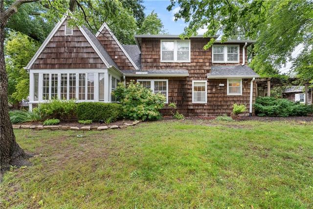 6849 Oak Terrace, Kansas City, MO 64113