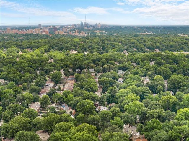 6849 Oak Terrace, Kansas City, MO 64113