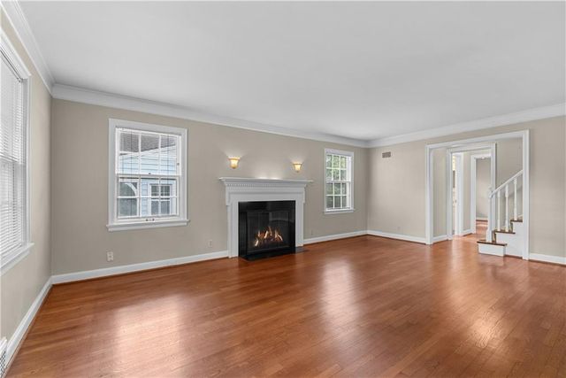 6849 Oak Terrace, Kansas City, MO 64113