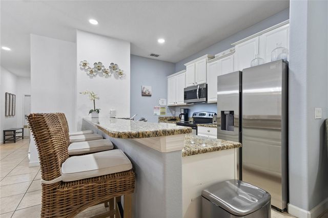 8966 CAT PALM ROAD, Kissimmee, FL 34747