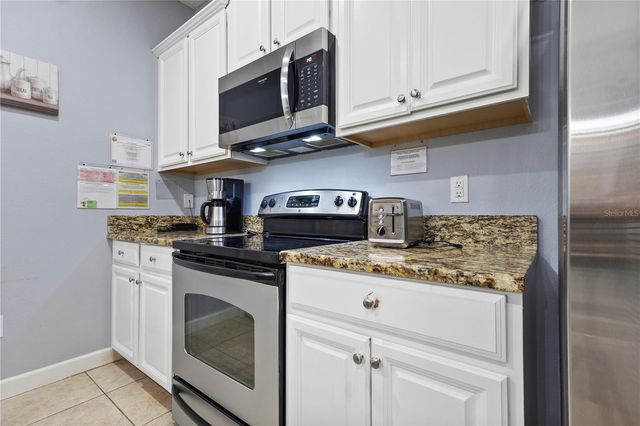 8966 CAT PALM ROAD, Kissimmee, FL 34747