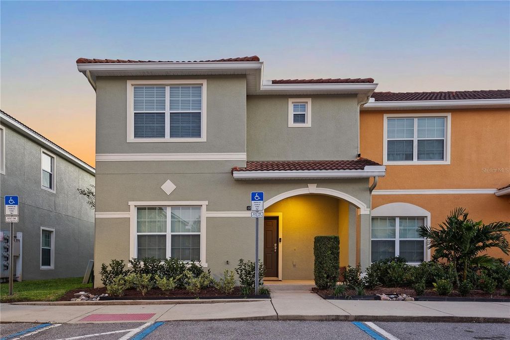 8966 CAT PALM ROAD, Kissimmee, FL 34747