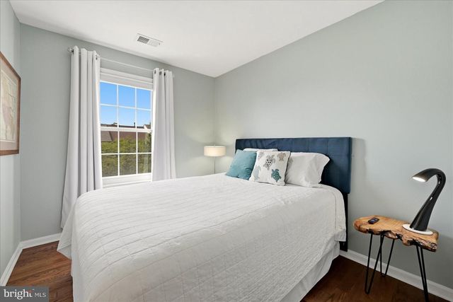 6389 SAINT TIMOTHYS LN, Centreville, VA 20121