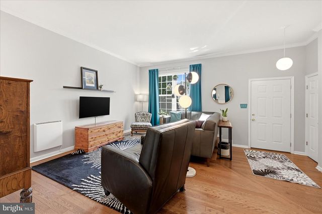 6389 SAINT TIMOTHYS LN, Centreville, VA 20121