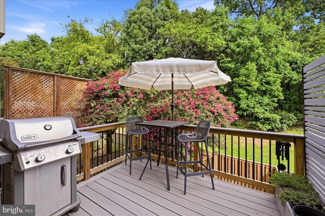 6389 SAINT TIMOTHYS LN, Centreville, VA 20121