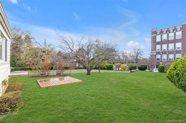 19 Anstice Street, Oyster Bay, NY 11771