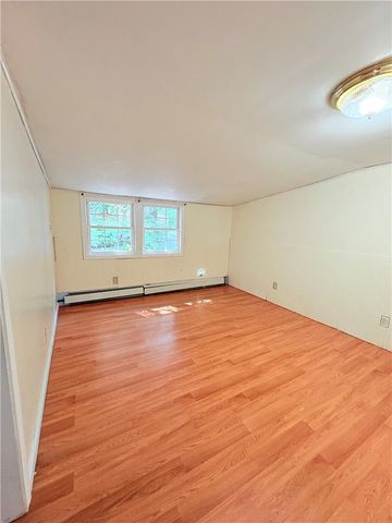 10 harris Avenue, Johnston, RI 02919