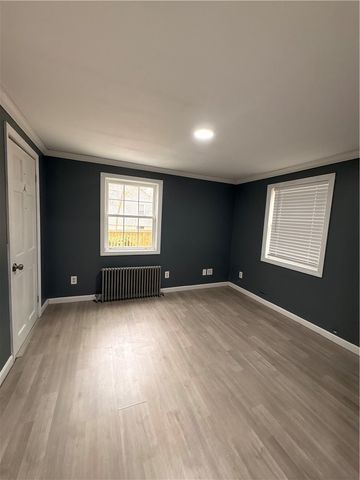 10 harris Avenue, Johnston, RI 02919