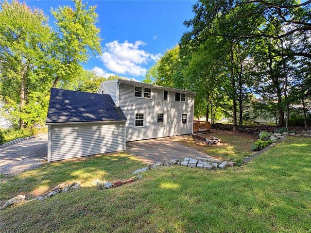 10 harris Avenue, Johnston, RI 02919