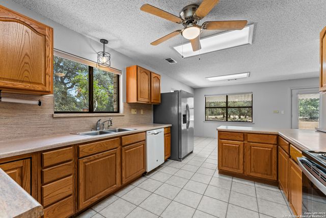 1657 Acacia Pkwy, Spring Branch, TX 78070