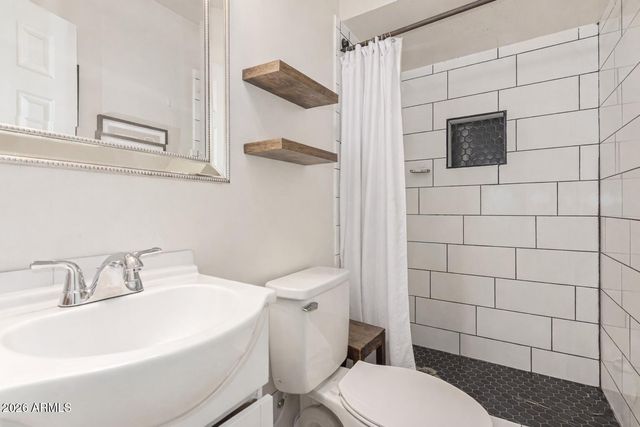 5515 N 62ND Drive, Glendale, AZ 85301