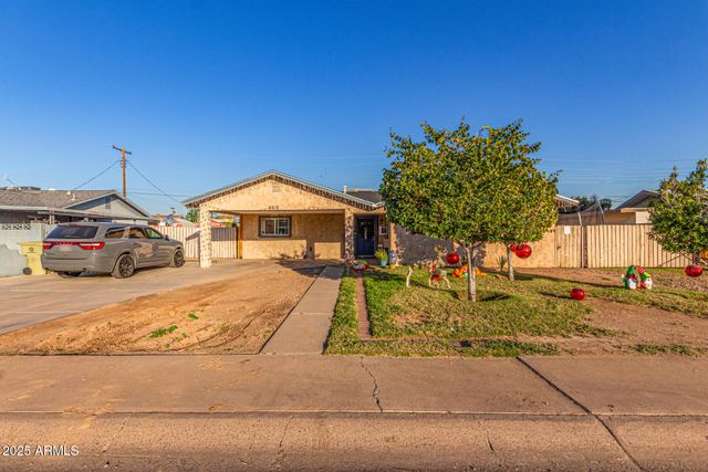5515 N 62ND Drive, Glendale, AZ 85301