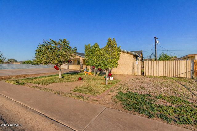 5515 N 62ND Drive, Glendale, AZ 85301