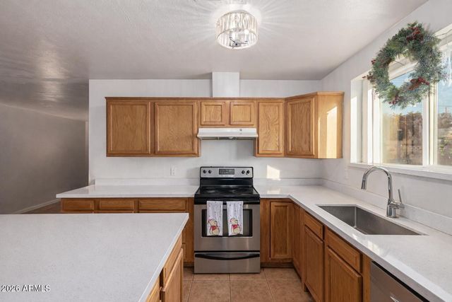 5515 N 62ND Drive, Glendale, AZ 85301