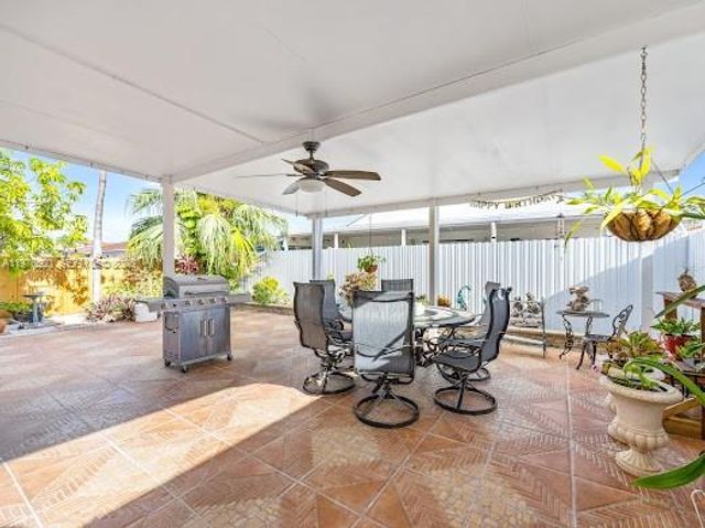 3502 W 72nd St, Hialeah, FL 33018