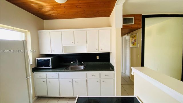 2665 Middle River Drive 1, Fort Lauderdale, FL 33306