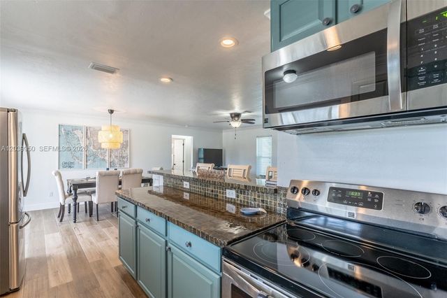 2219 SE 19 PL, Cape Coral, FL 33990