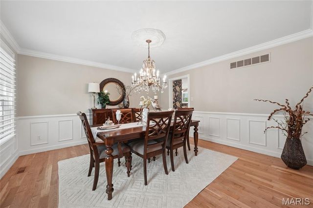 15991 Meadow Oak Drive, Chesterfield, MO 63017
