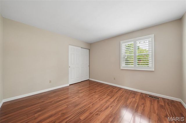 15991 Meadow Oak Drive, Chesterfield, MO 63017