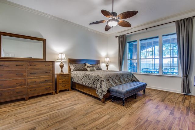 34 Ginger Bay Place, The Woodlands, TX 77382