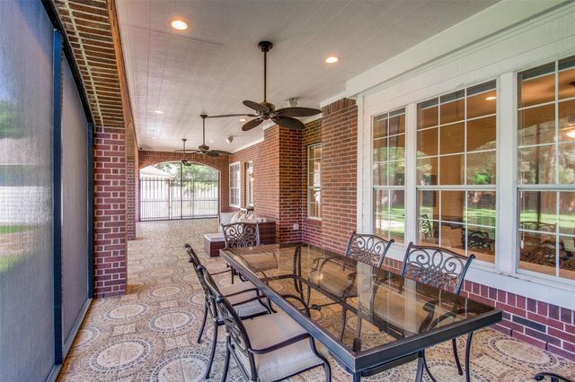 34 Ginger Bay Place, The Woodlands, TX 77382