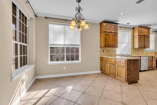 34 Ginger Bay Place, The Woodlands, TX 77382