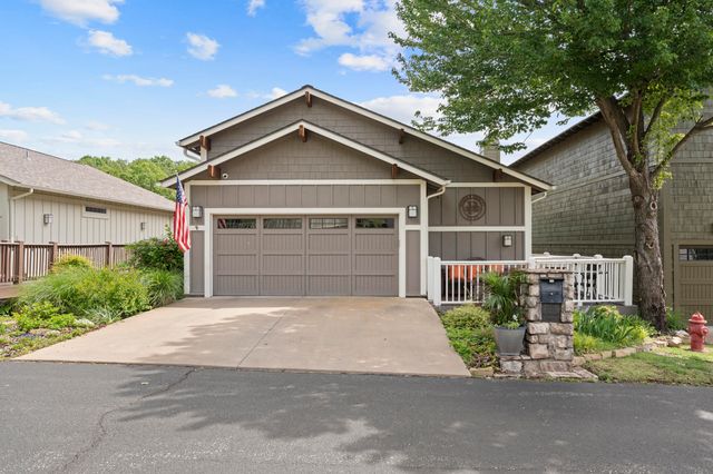 2371 Melody Point Circle, Grove, OK 74344