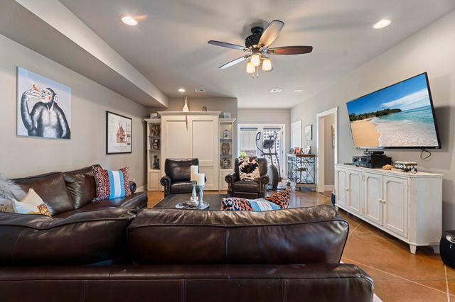 2371 Melody Point Circle, Grove, OK 74344