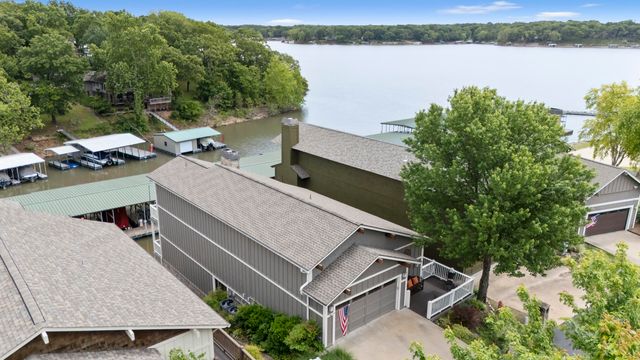 2371 Melody Point Circle, Grove, OK 74344