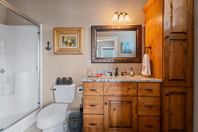 2371 Melody Point Circle, Grove, OK 74344