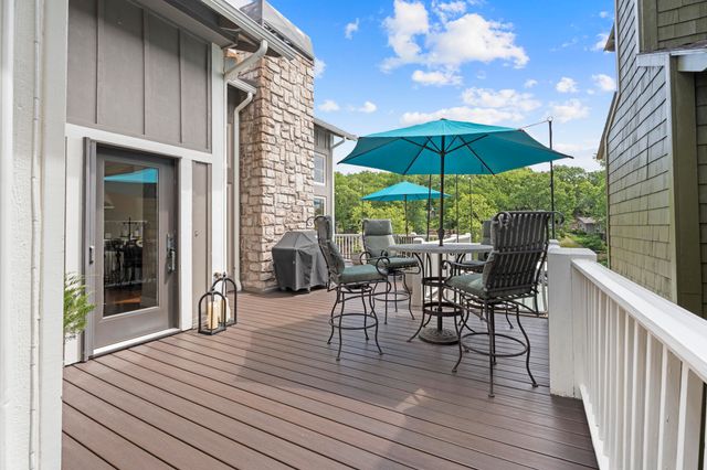 2371 Melody Point Circle, Grove, OK 74344