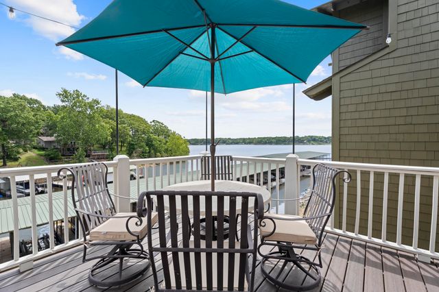 2371 Melody Point Circle, Grove, OK 74344