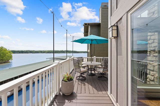 2371 Melody Point Circle, Grove, OK 74344