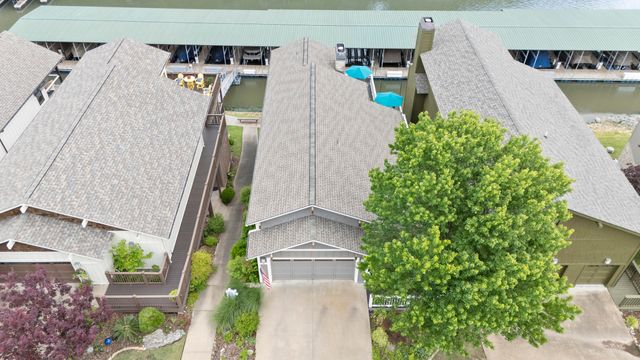 2371 Melody Point Circle, Grove, OK 74344