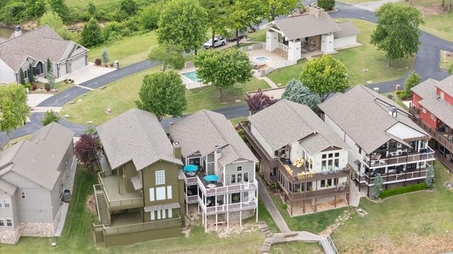 2371 Melody Point Circle, Grove, OK 74344