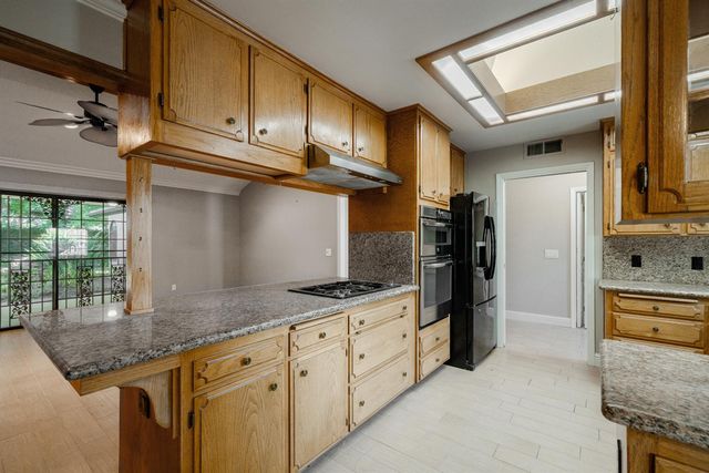 5156 W Minarets Avenue, Fresno, CA 93722