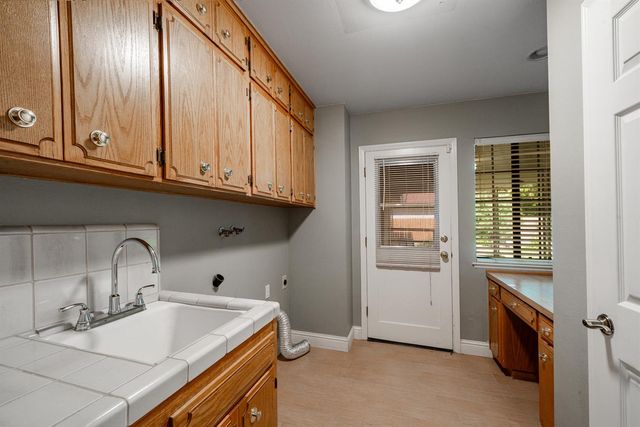 5156 W Minarets Avenue, Fresno, CA 93722