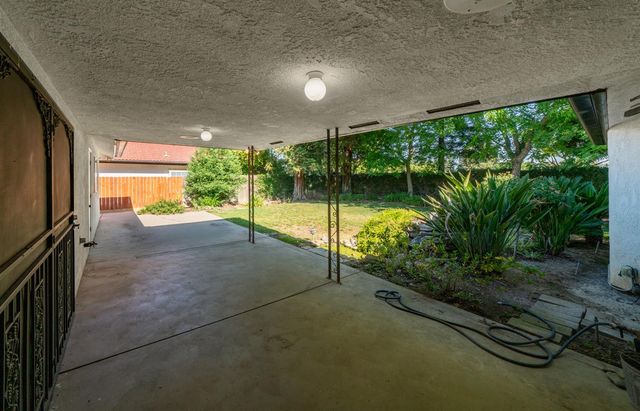 5156 W Minarets Avenue, Fresno, CA 93722