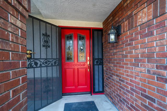 5156 W Minarets Avenue, Fresno, CA 93722