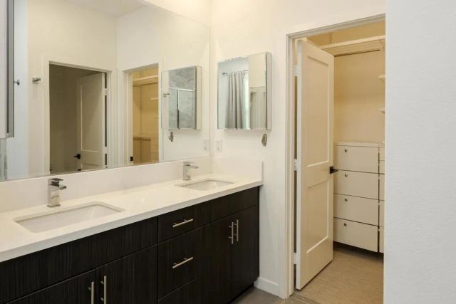 2814 Via Alta, San Diego, CA 92108