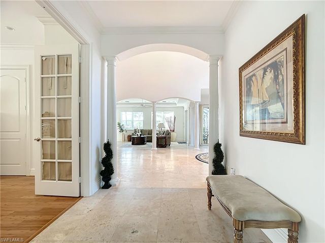 2840 Coco Lakes DR, Naples, FL 34105