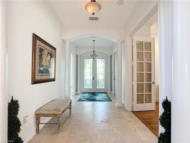 2840 Coco Lakes DR, Naples, FL 34105