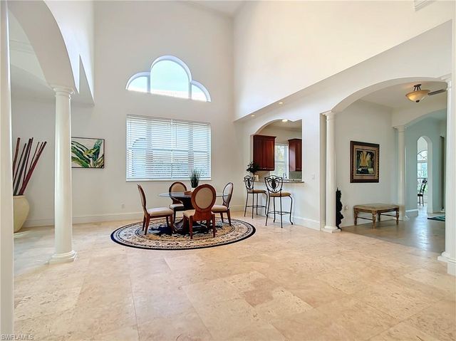 2840 Coco Lakes DR, Naples, FL 34105