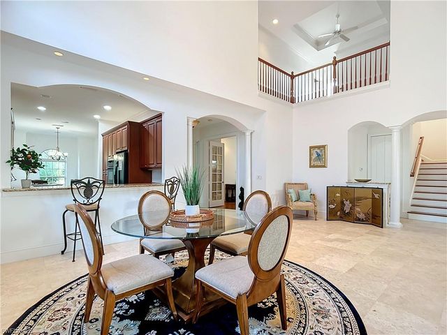 2840 Coco Lakes DR, Naples, FL 34105