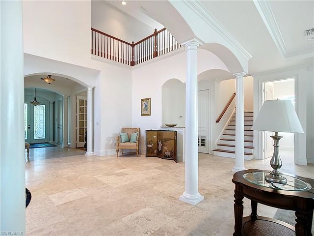 2840 Coco Lakes DR, Naples, FL 34105