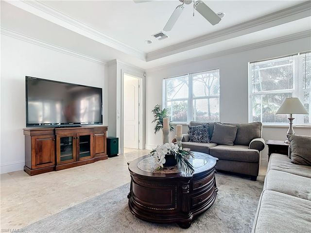 2840 Coco Lakes DR, Naples, FL 34105