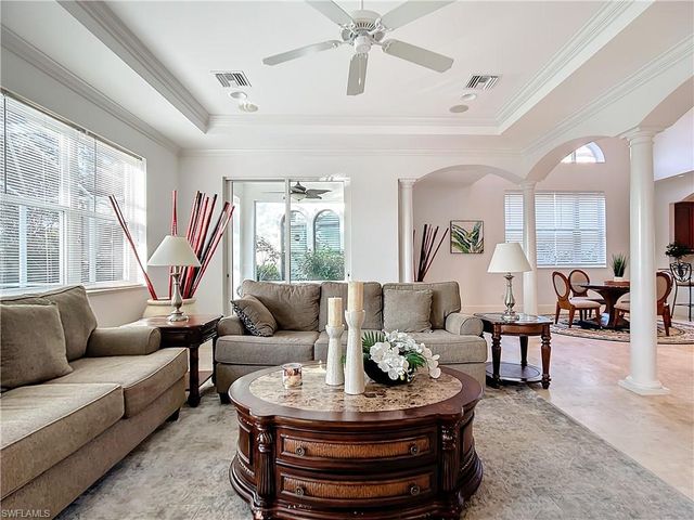 2840 Coco Lakes DR, Naples, FL 34105