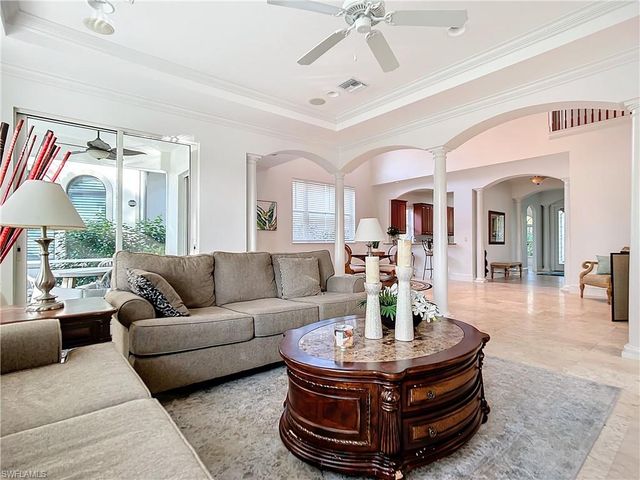 2840 Coco Lakes DR, Naples, FL 34105