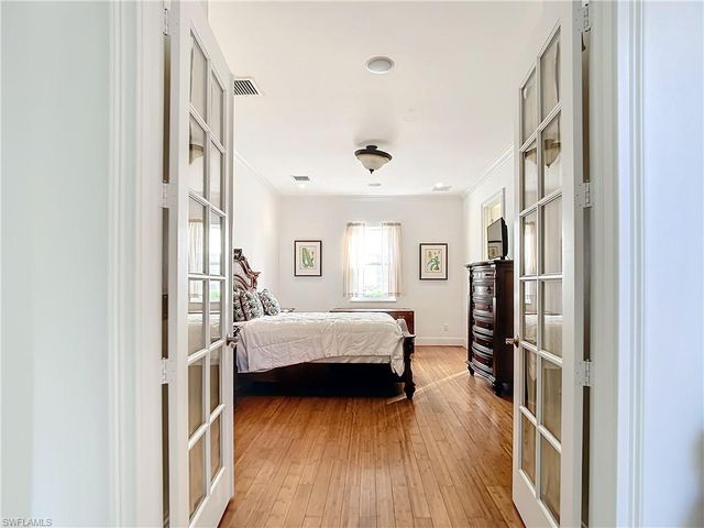 2840 Coco Lakes DR, Naples, FL 34105