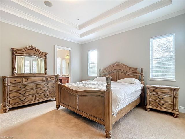 2840 Coco Lakes DR, Naples, FL 34105